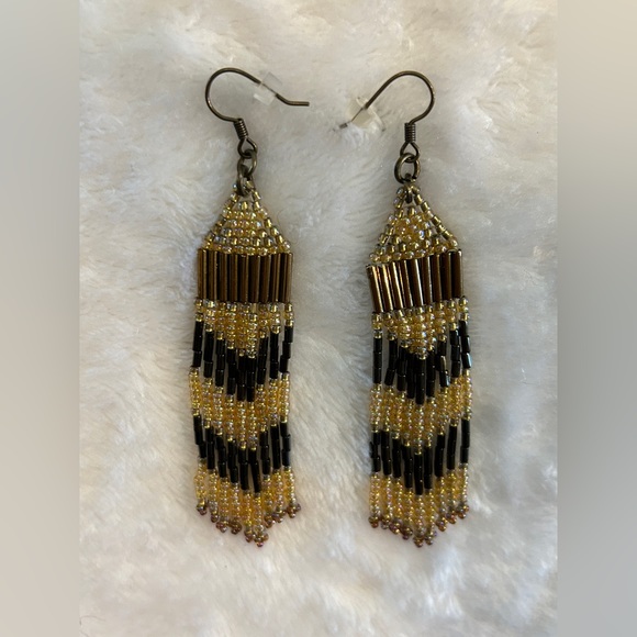 Womens Handmade Beaded Dangle Earrings - Picture 3 of 9